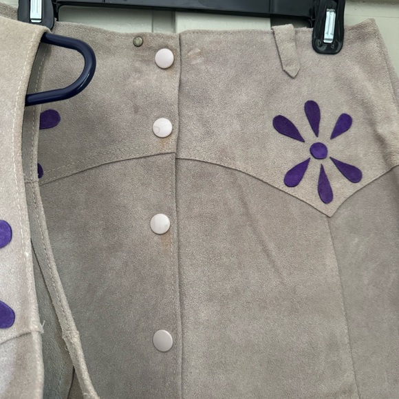 RARE vintage Two-Piece 60s/70s suede skirt set - Picture 7 of 8